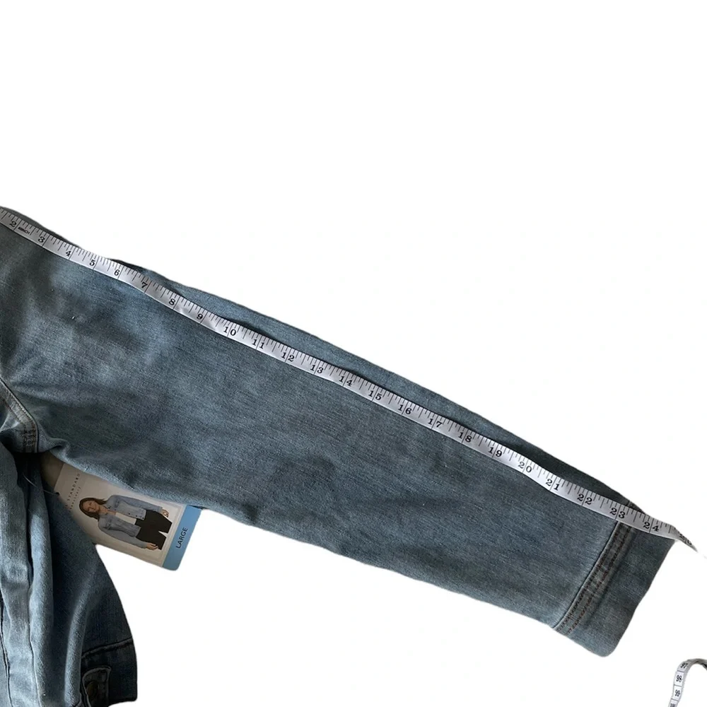 Women’s Denim Jacket Size Large BNWT - Picture 4 of 11